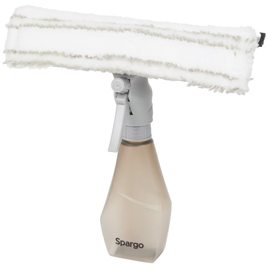 Action biedt een reiniger aan voor minder dan die uw ramen vlekkeloos maakt.